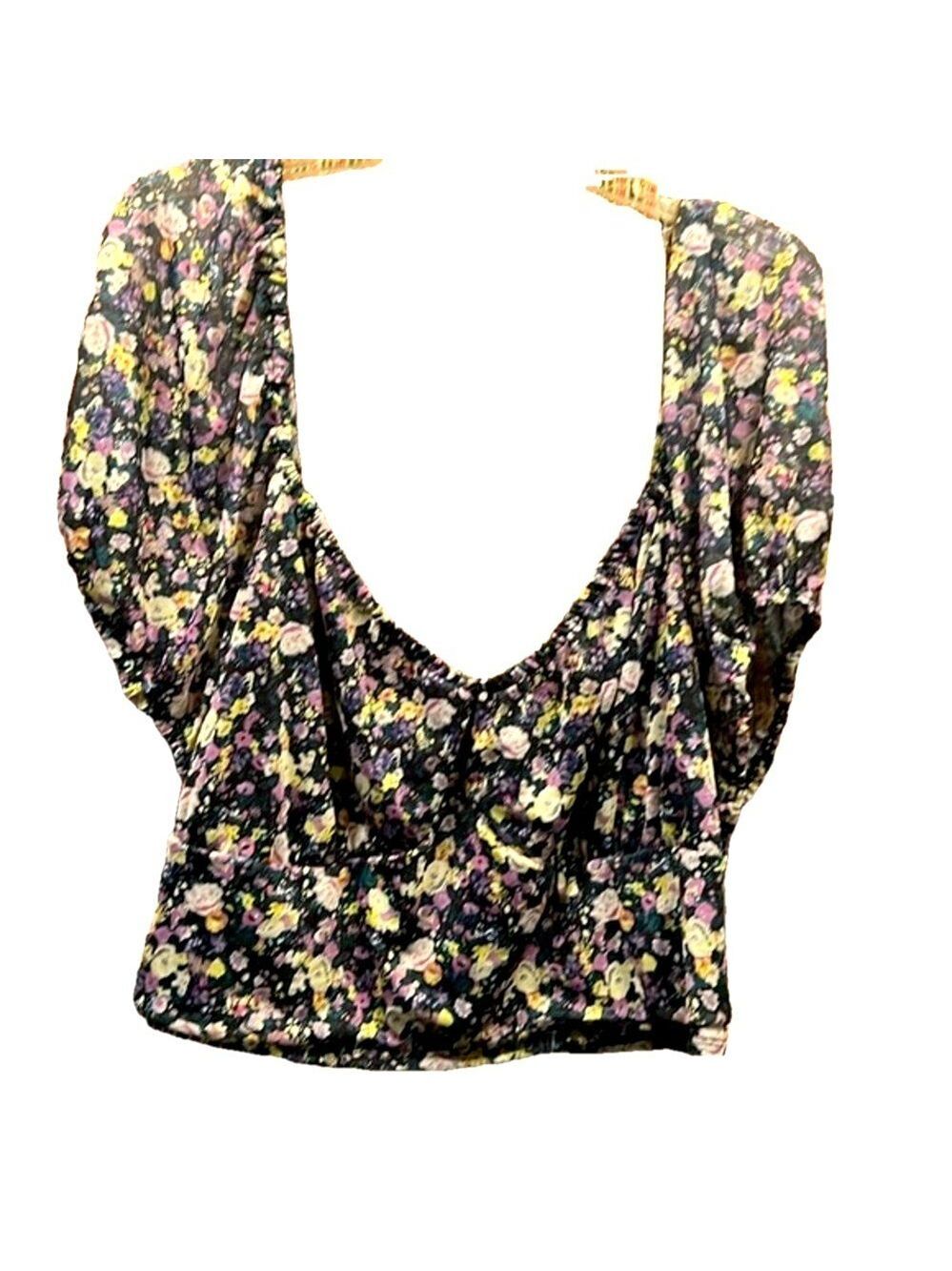 Love Fire LA Crop Top, NWT, Sz 3X, PTP 26”, Tie adjustable sides, sheer Sleeve